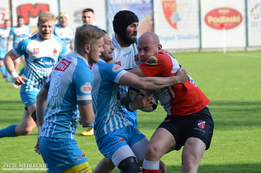Rugbiści na zwycięskiej ścieżce