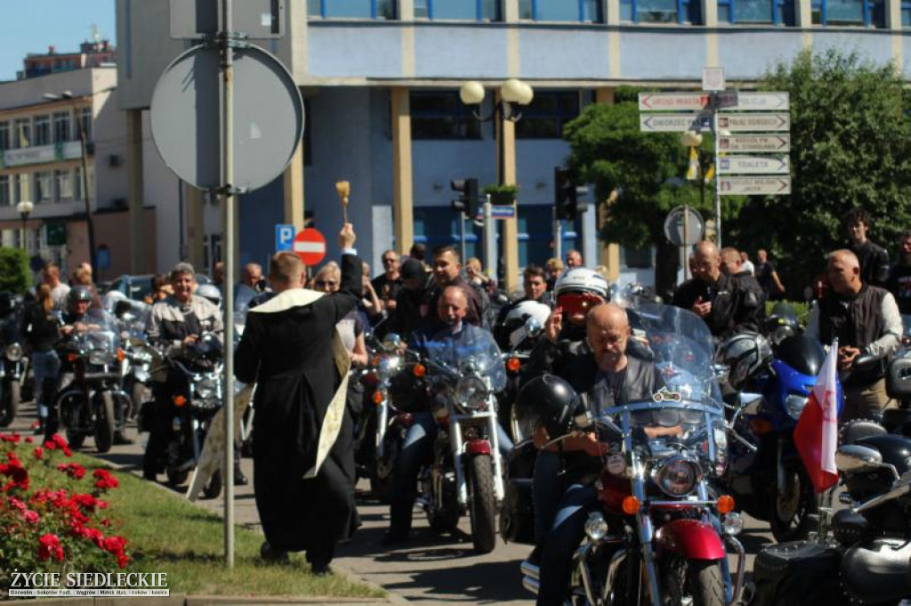 Motocyklem do miast papieskich