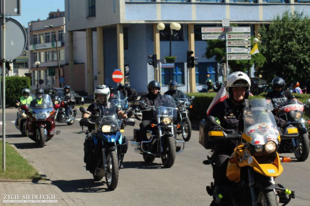 Motocyklem do miast papieskich