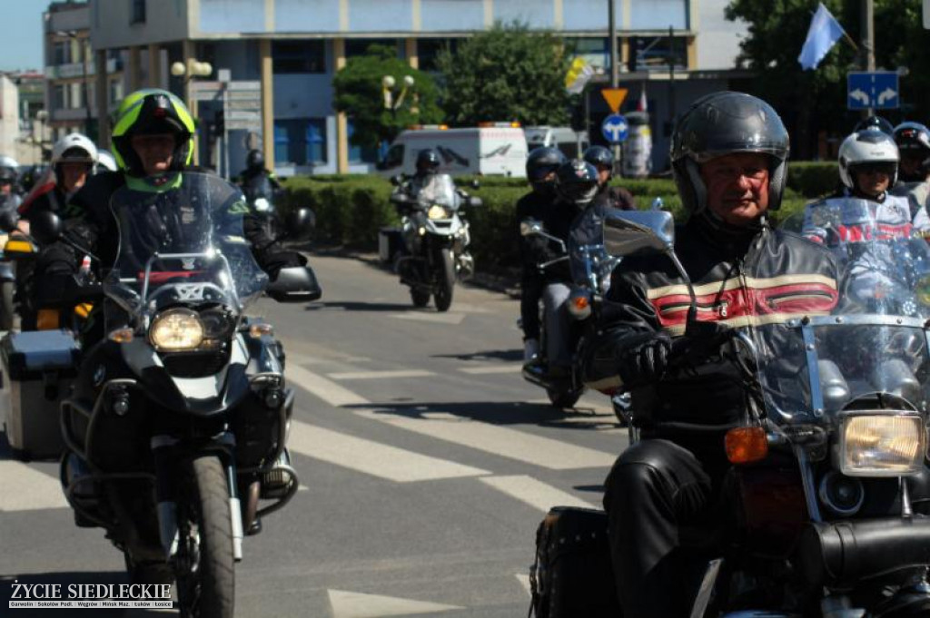 Motocyklem do miast papieskich