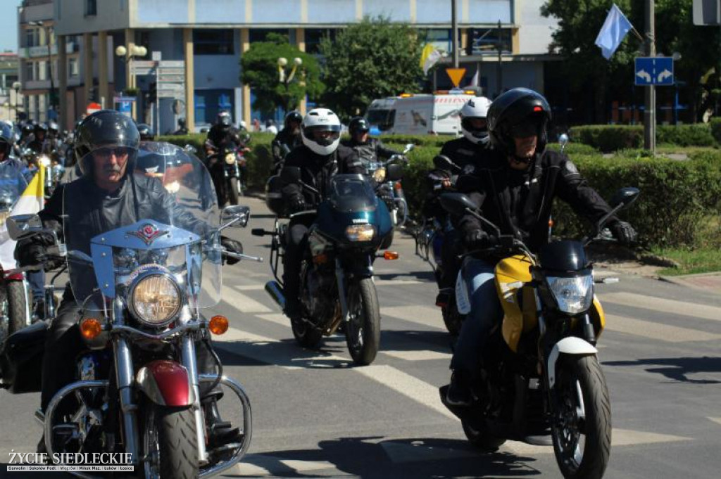Motocyklem do miast papieskich