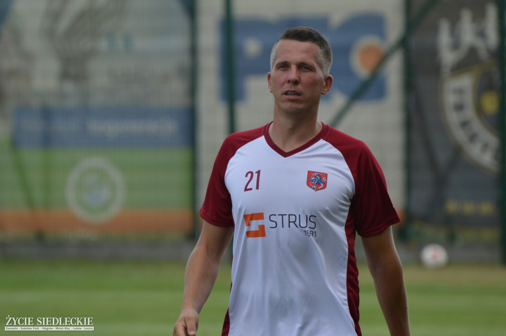 Wielki mecz zawodowców z artystami
