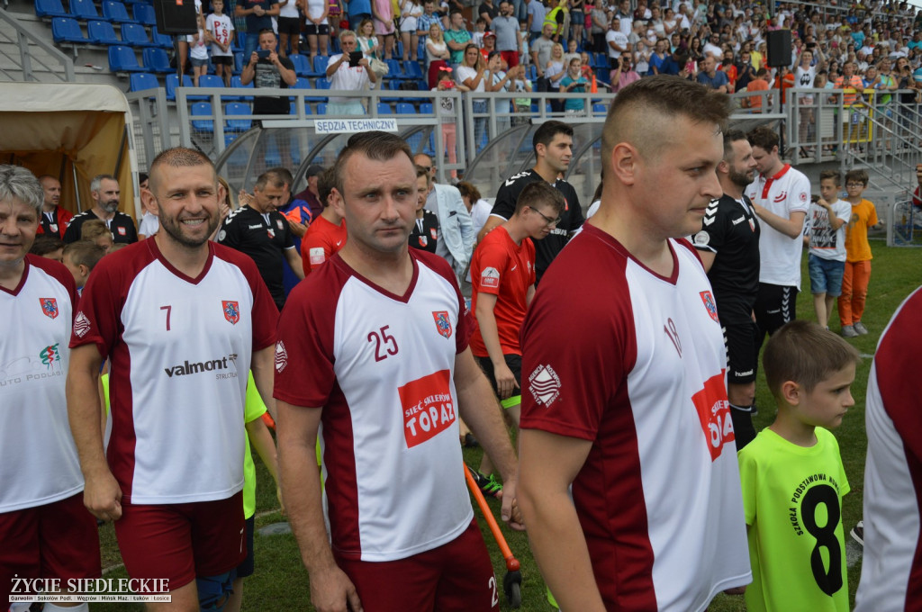 Wielki mecz zawodowców z artystami