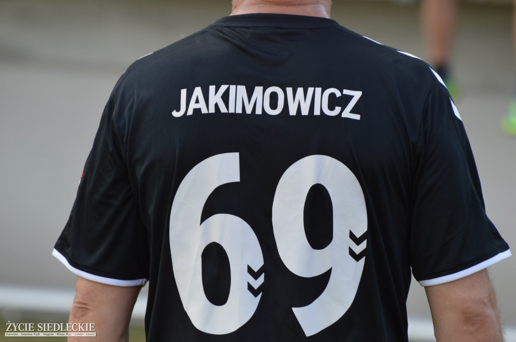 Wielki mecz zawodowców z artystami