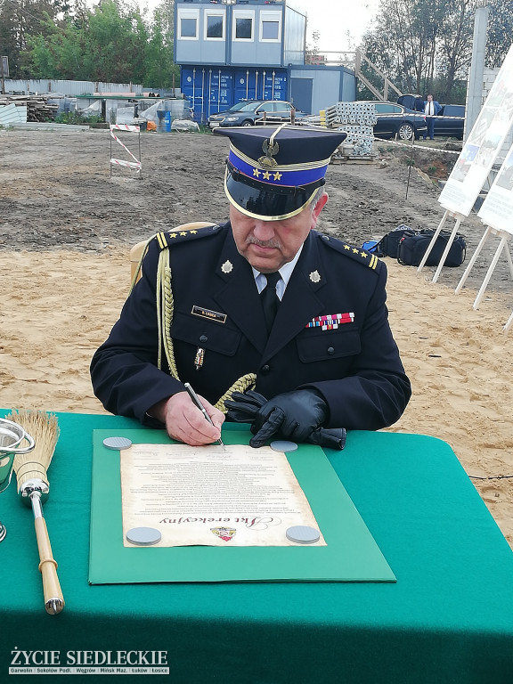 Akt erekcyjny pod budowę strażnicy podpisany!