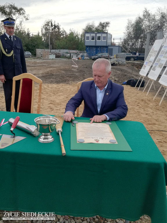 Akt erekcyjny pod budowę strażnicy podpisany!