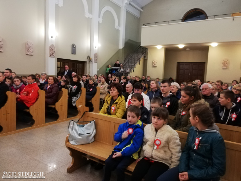Patriotyczne obchody w parafii św. Ojca Pio w Węgrowie