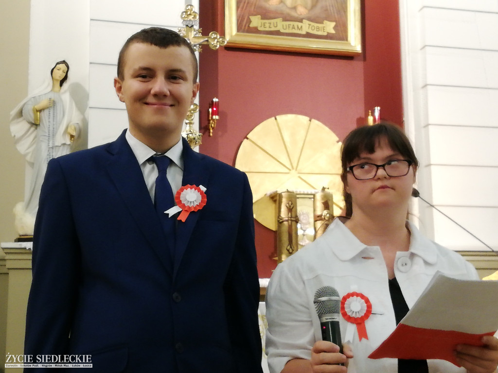 Patriotyczne obchody w parafii św. Ojca Pio w Węgrowie