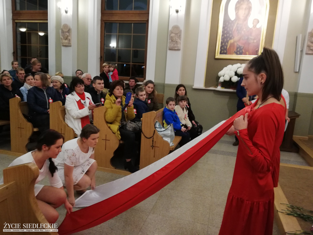 Patriotyczne obchody w parafii św. Ojca Pio w Węgrowie