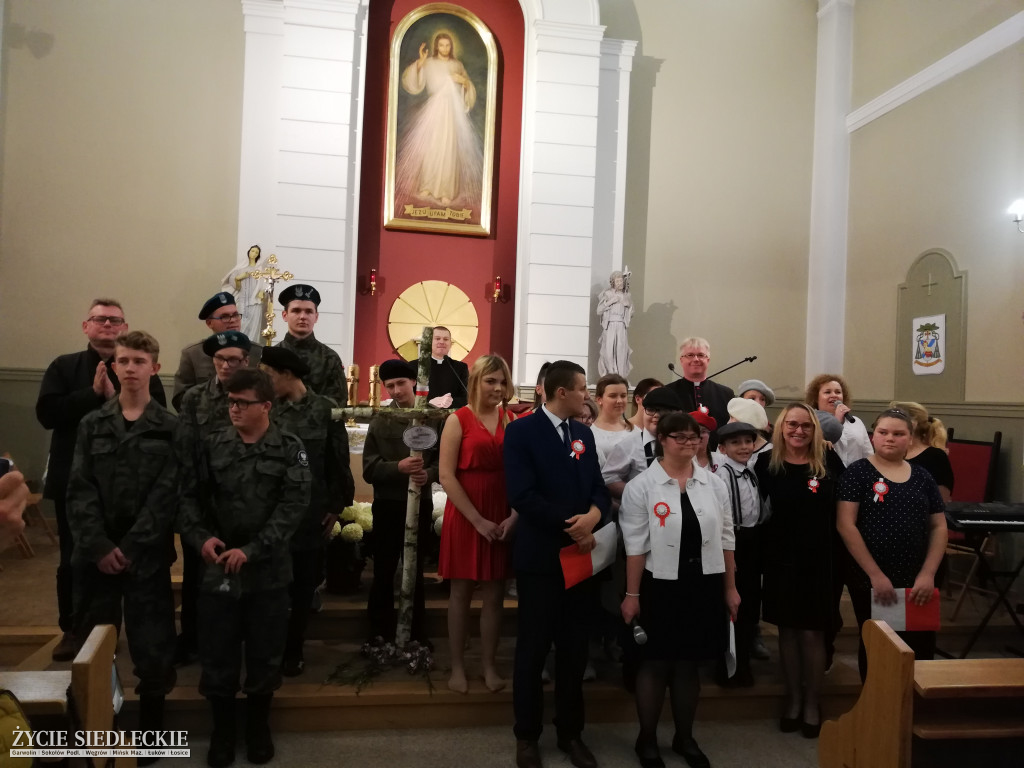 Patriotyczne obchody w parafii św. Ojca Pio w Węgrowie