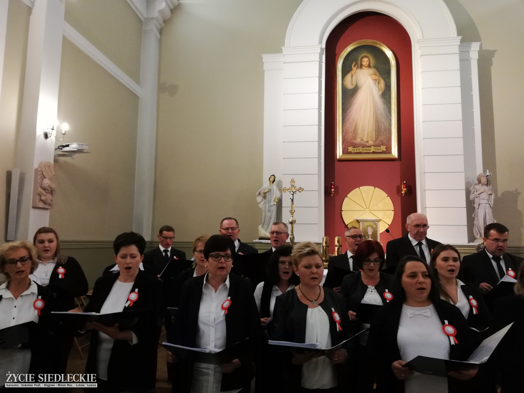 Patriotyczne obchody w parafii św. Ojca Pio w Węgrowie