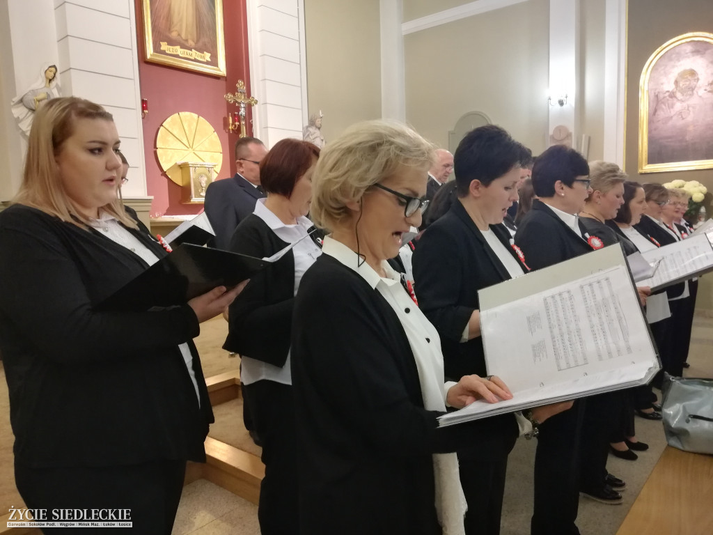 Patriotyczne obchody w parafii św. Ojca Pio w Węgrowie