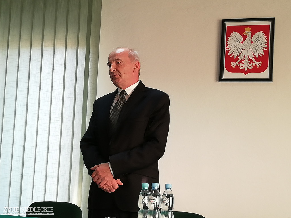 Pierwsza sesja Rady Gminy Liw. Ślubowanie i pożegnanie