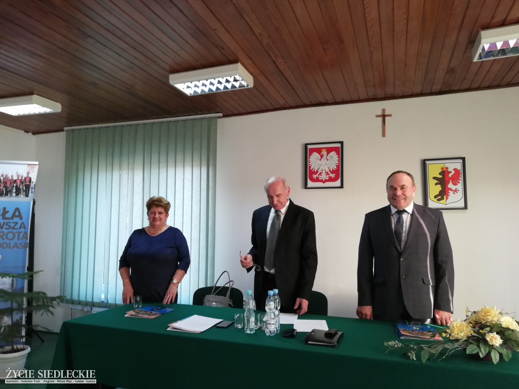Pierwsza sesja Rady Gminy Liw. Ślubowanie i pożegnanie