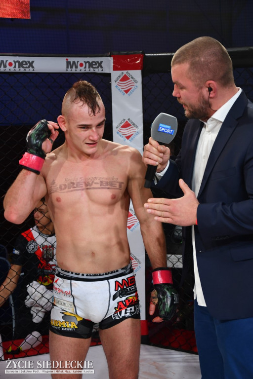Armia Fight Night 4