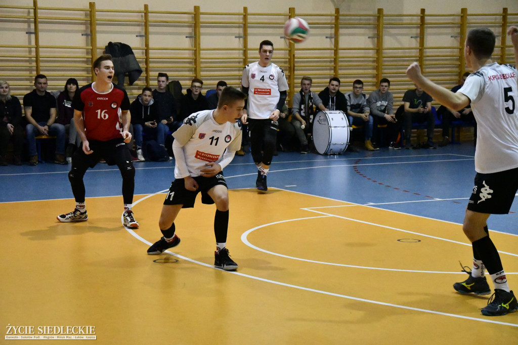 Juniorzy KPS przegrali z Czarnymi
