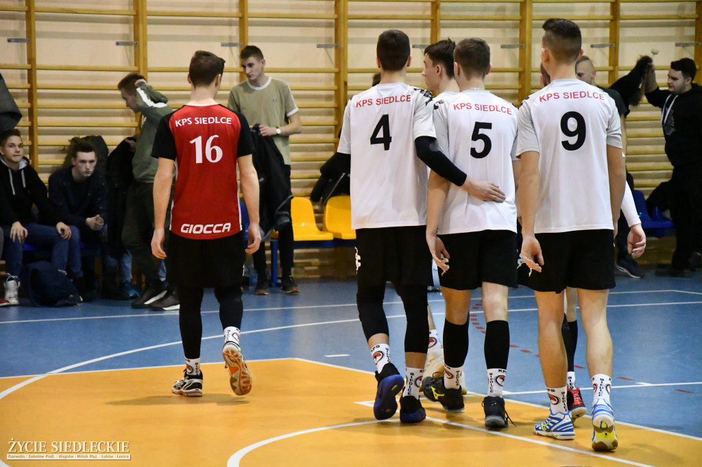 Juniorzy KPS przegrali z Czarnymi