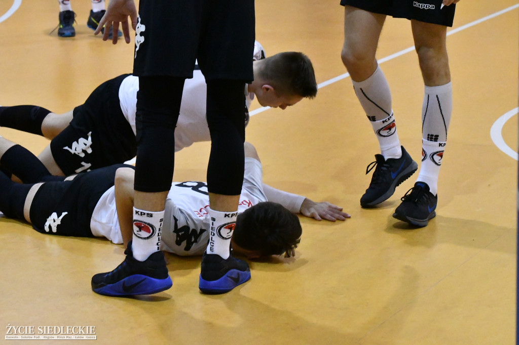 Juniorzy KPS przegrali z Czarnymi