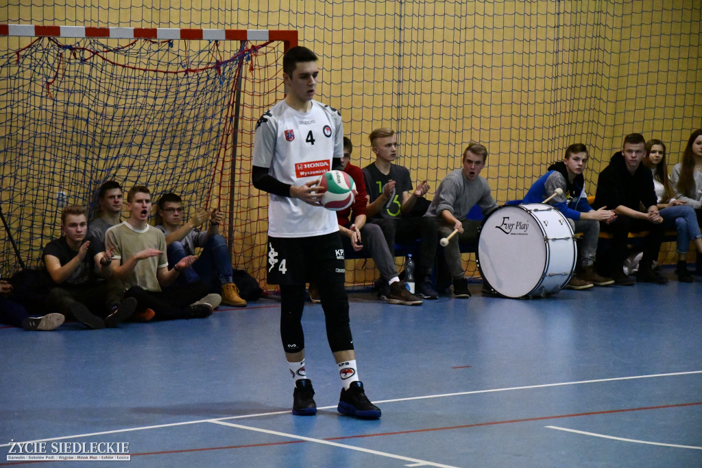 Juniorzy KPS przegrali z Czarnymi