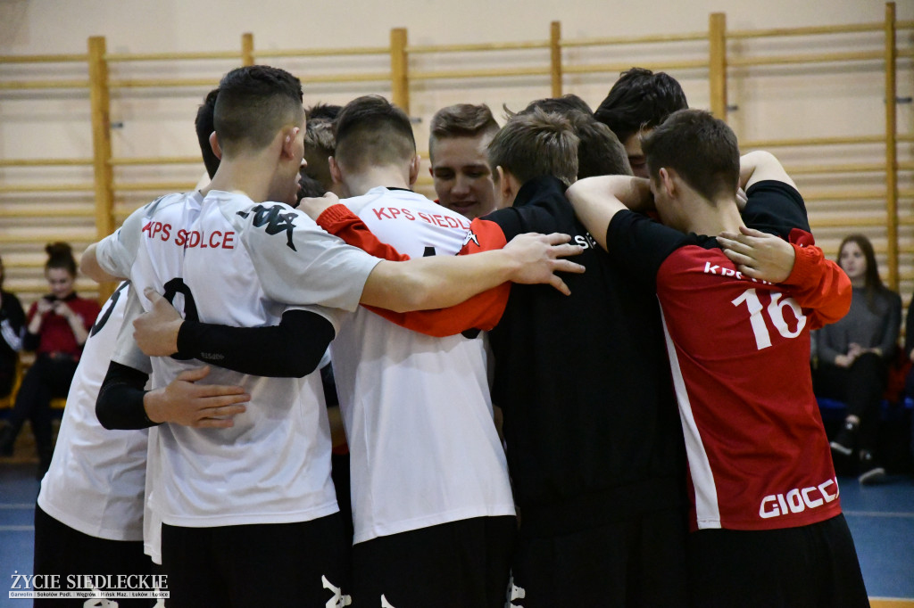 Juniorzy KPS przegrali z Czarnymi