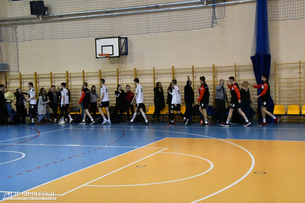 Juniorzy KPS przegrali z Czarnymi