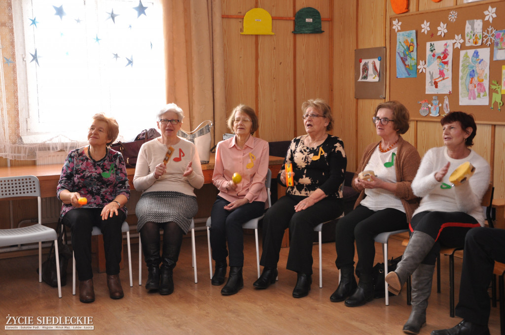 Twórcze spotkanie z węgrowskimi seniorami