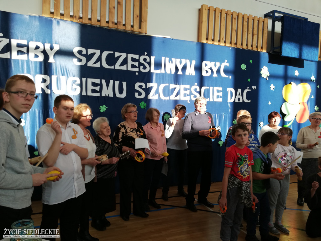 Twórcze spotkanie z węgrowskimi seniorami