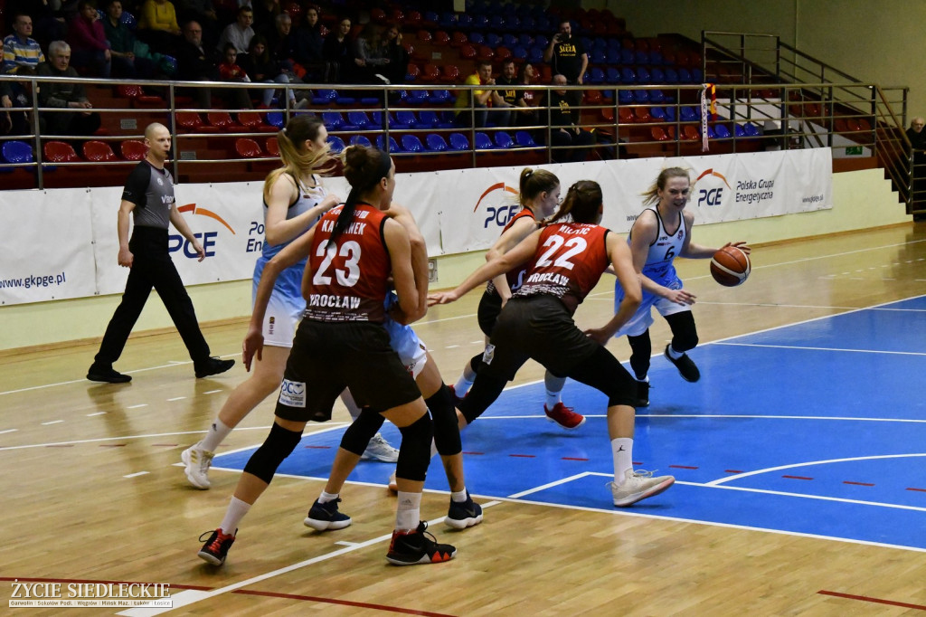 Lekcja basketu od Ślęzy