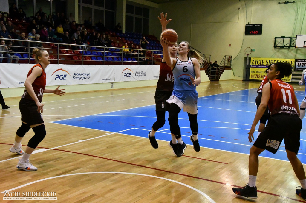 Lekcja basketu od Ślęzy