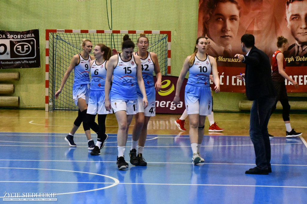 Lekcja basketu od Ślęzy