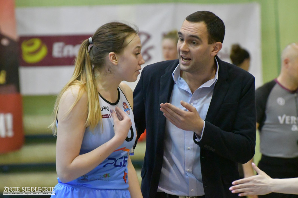 Lekcja basketu od Ślęzy