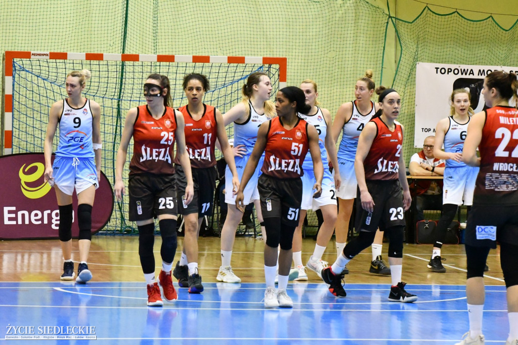 Lekcja basketu od Ślęzy