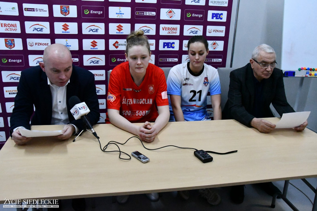 Lekcja basketu od Ślęzy