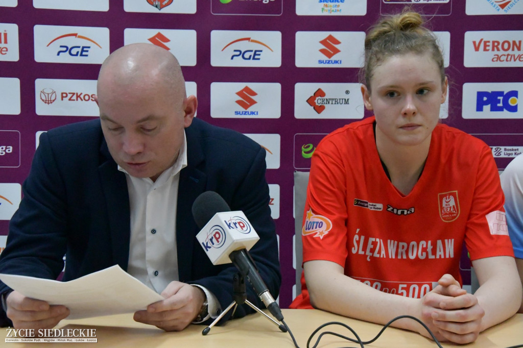 Lekcja basketu od Ślęzy