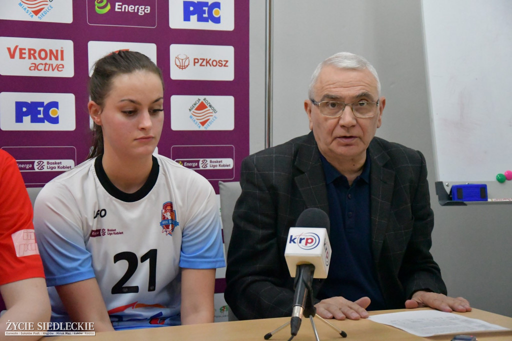 Lekcja basketu od Ślęzy