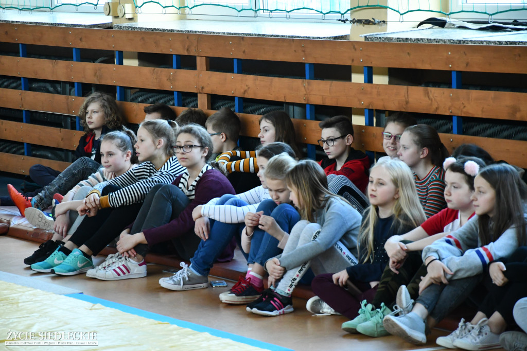 Pokazy zapaśnicze w SP nr 1