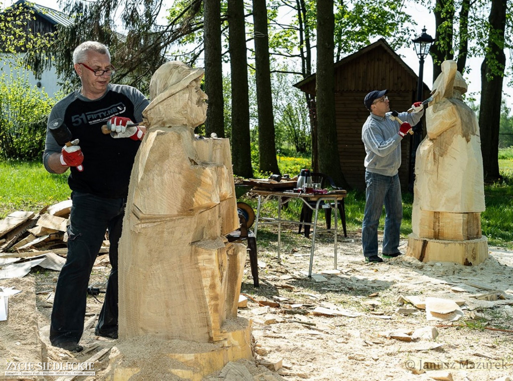 Warsztaty rzeźby w Reymontówce