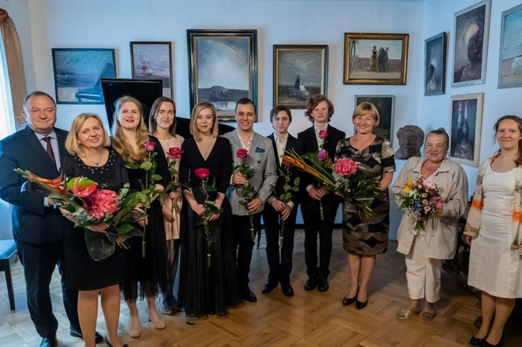 Nie Straszny Dwór