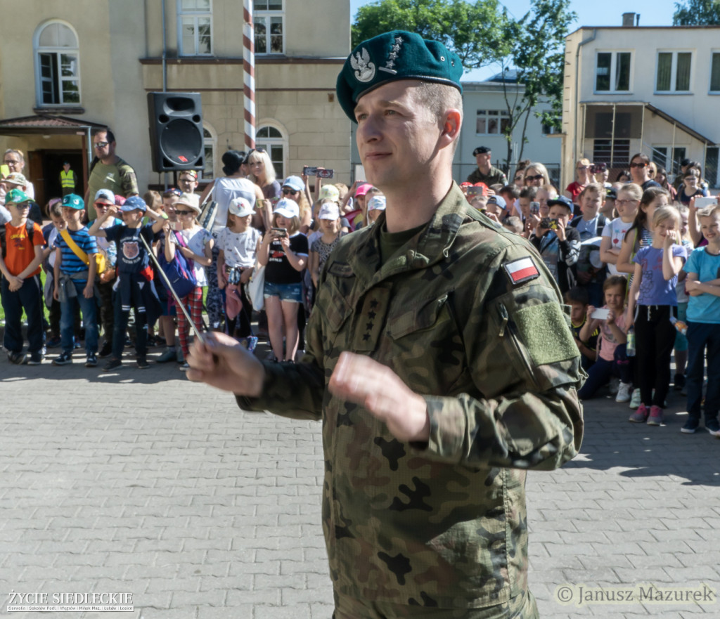 Dzień dziecka w koszarach