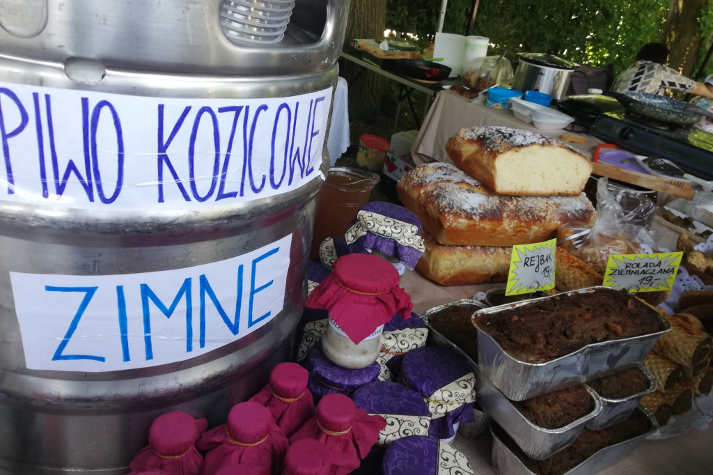 Kulinarny turniej na podzamczu w Liwie