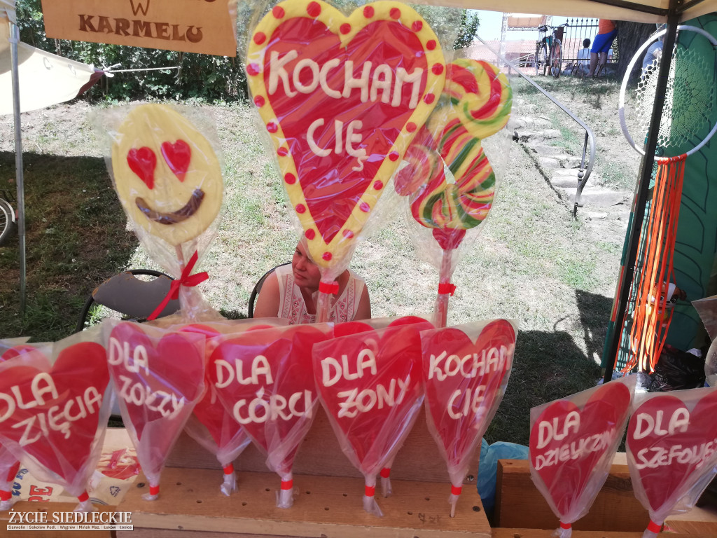 Kulinarny turniej na podzamczu w Liwie