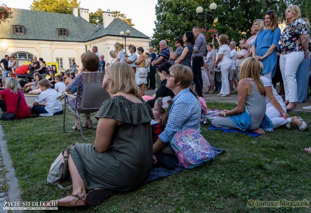Balladowo pod fontanną