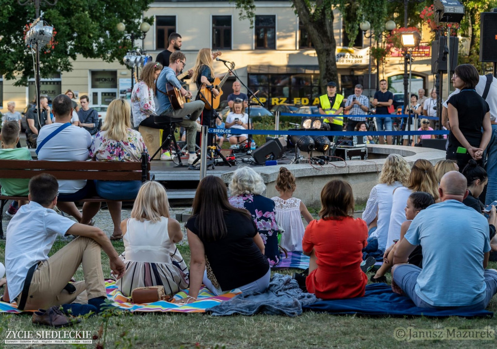 Balladowo pod fontanną
