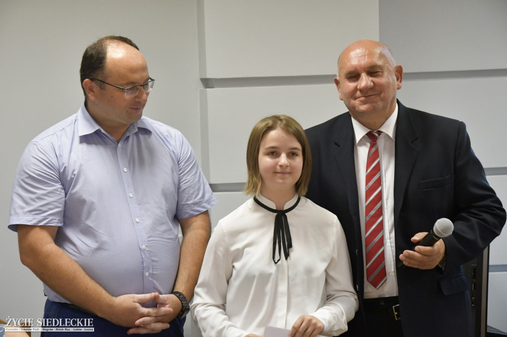Uczniowie wyróżnieni przez wójta