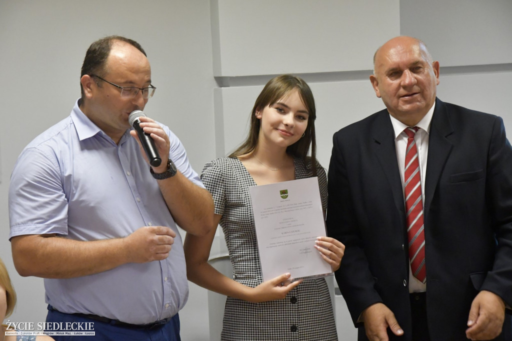 Uczniowie wyróżnieni przez wójta