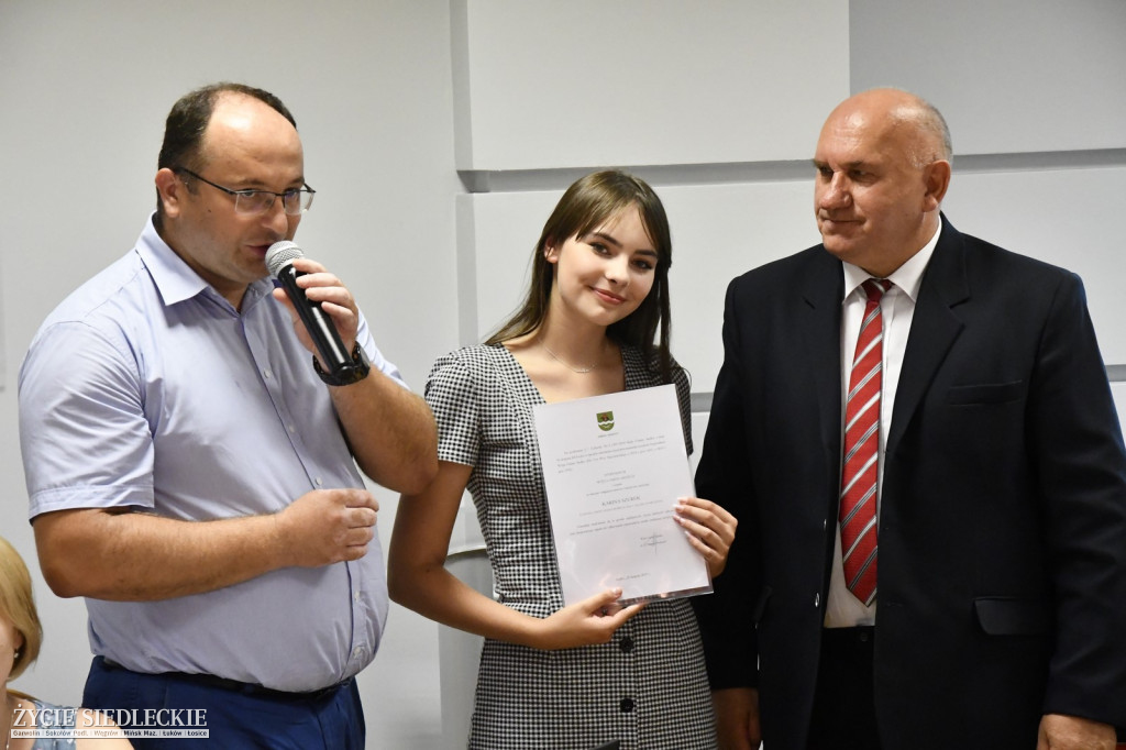Uczniowie wyróżnieni przez wójta