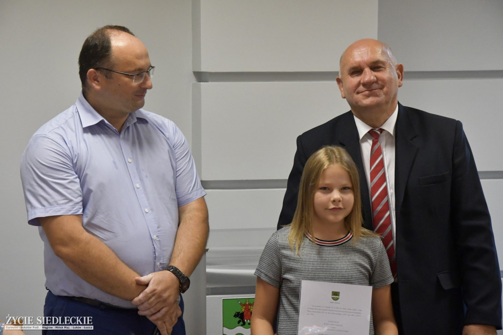 Uczniowie wyróżnieni przez wójta