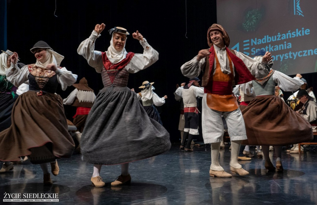 Międzynarodowy folklor w SOK
