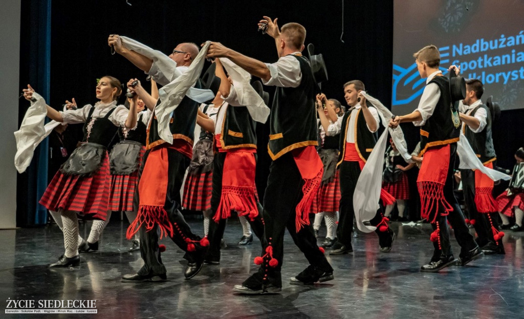 Międzynarodowy folklor w SOK