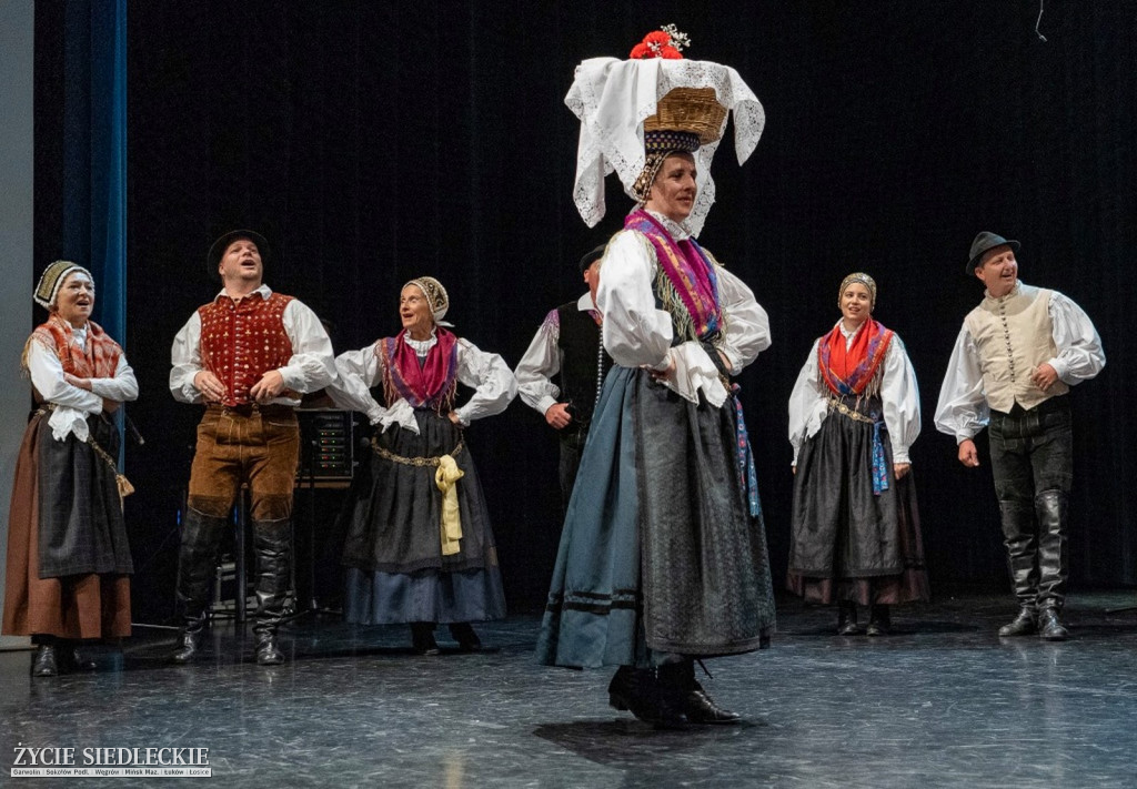 Międzynarodowy folklor w SOK